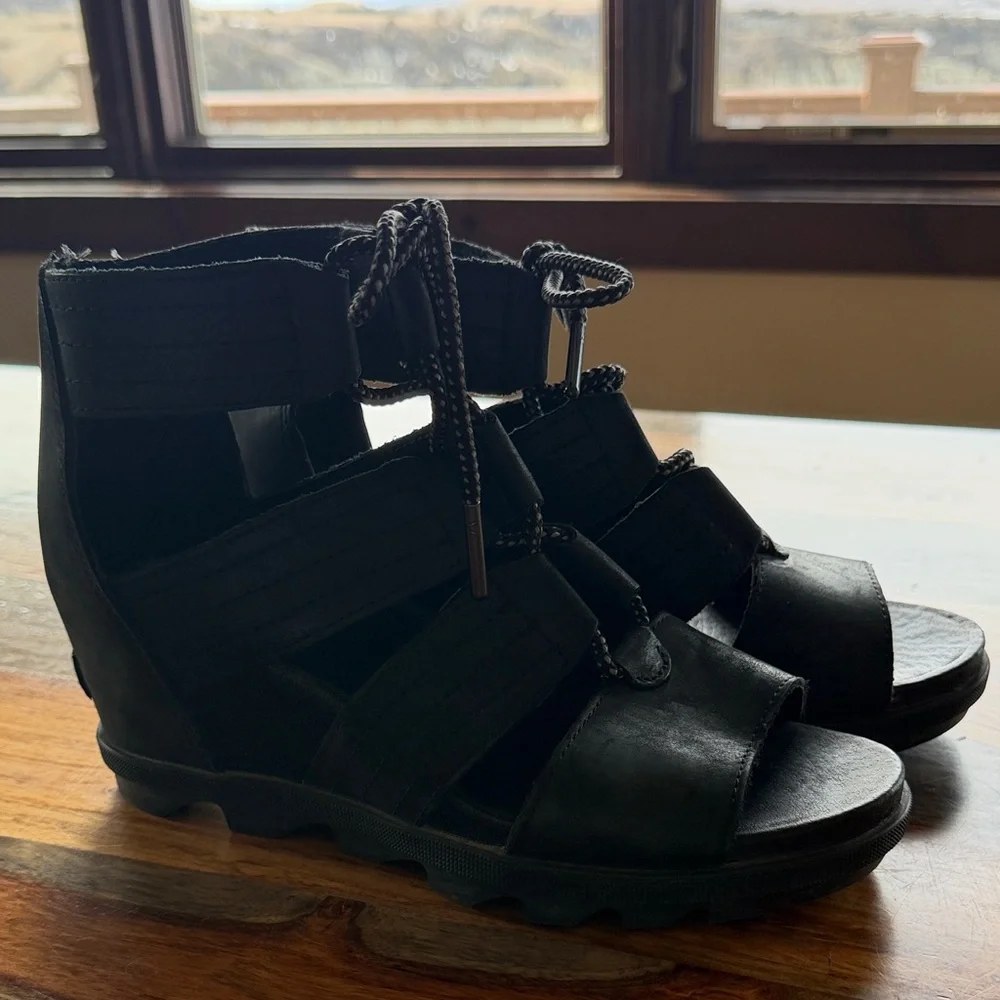 Sorel Black Women's Sandals - Picture 1 of 4